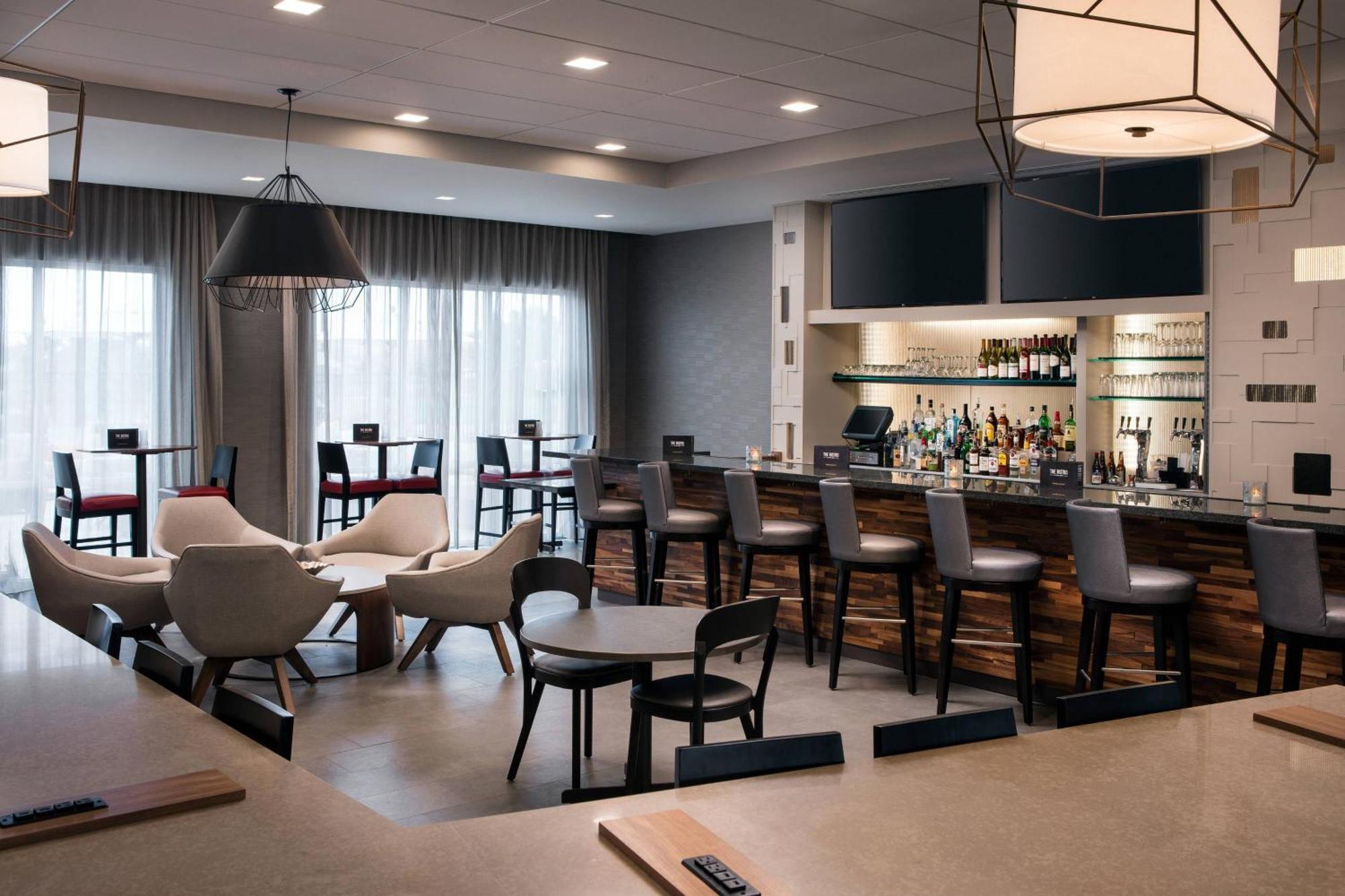 Courtyard By Marriott Pullman Hotel Eksteriør billede